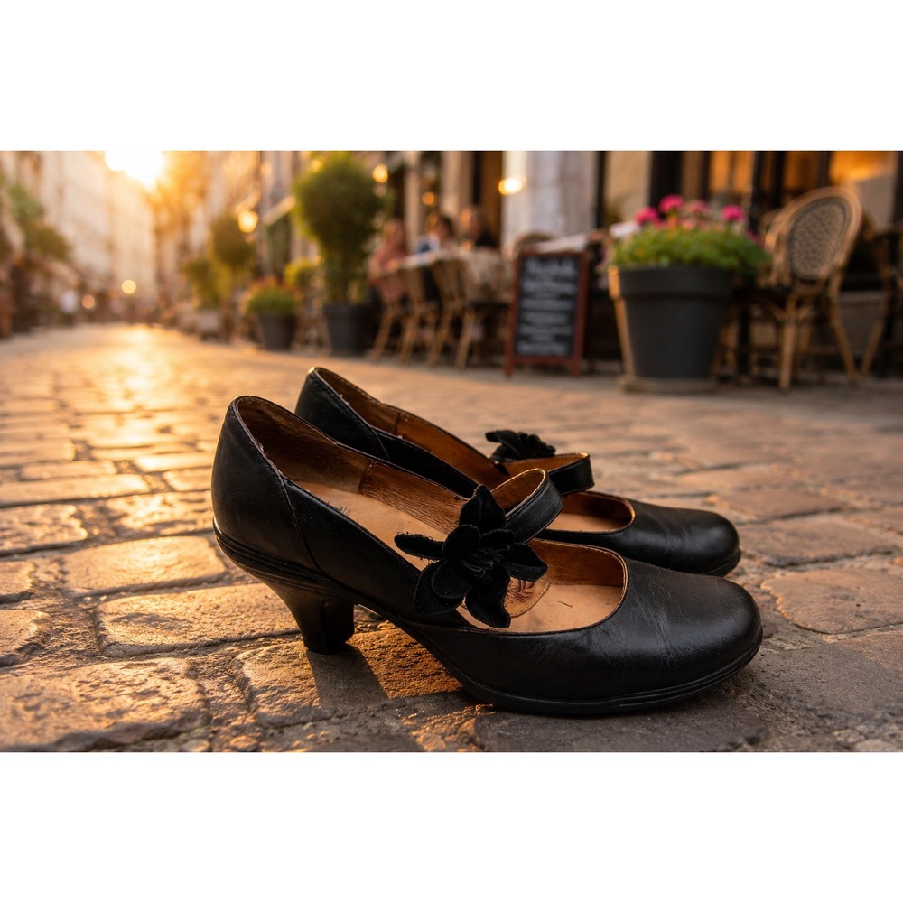 Sofft Veronica Black Leather Mary Jane Kitten Heels Flower Detail 6.5M 1011301
